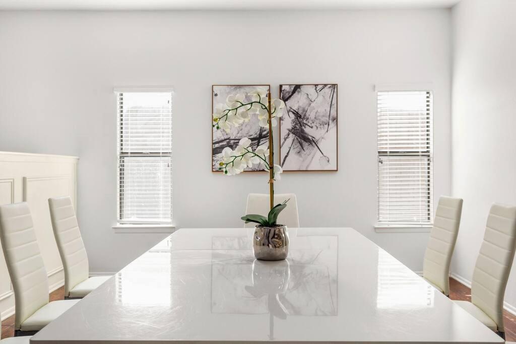5 Bedrooms With Chefs Kitchen 2 Masters Room And Game Lounge San Antonio Bagian luar foto