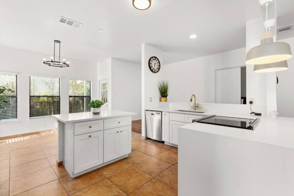 5 Bedrooms With Chefs Kitchen 2 Masters Room And Game Lounge San Antonio Bagian luar foto